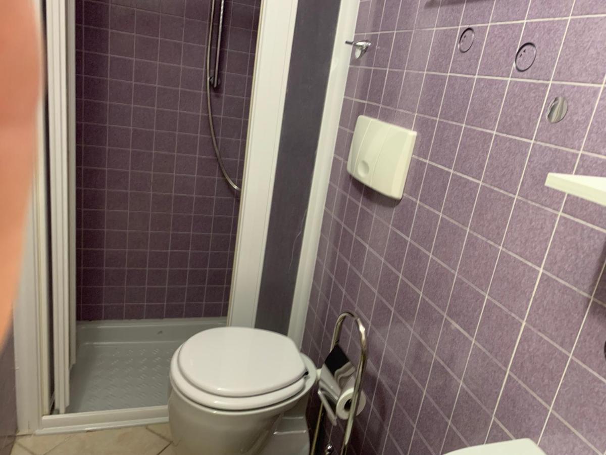 Casa Tangerina Apartment Pesaro Luaran gambar