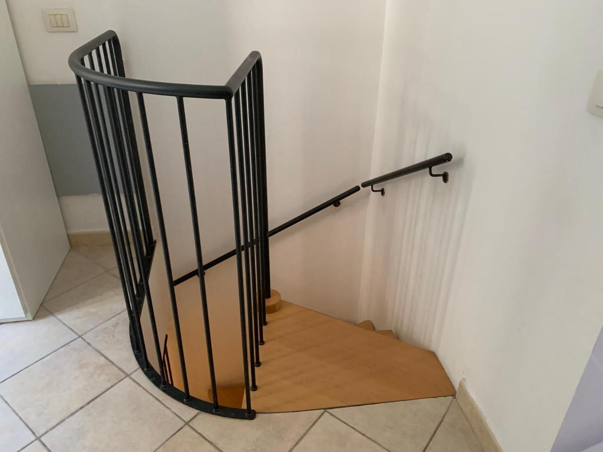 Casa Tangerina Apartment Pesaro Luaran gambar